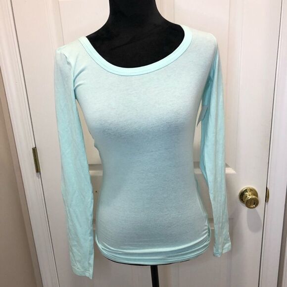NWT Derek heart light blue long sleeves tee size small - Picture 1 of 9